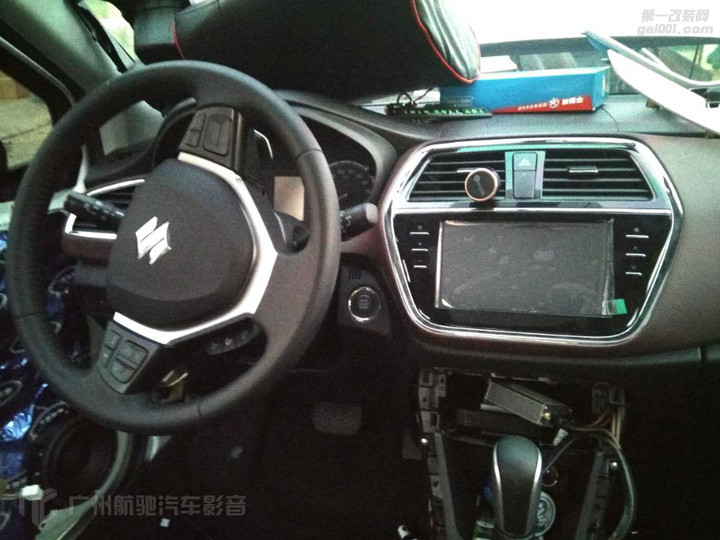 广州铃木骁途改装惠威DX-165、C2000II、功放X3汽车音响