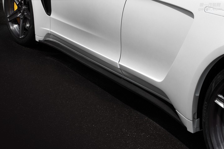 carbon-fiber-kit-for-2017-panamera-turbo-presented-by-topcar-has-hidden-handles_17.jpg