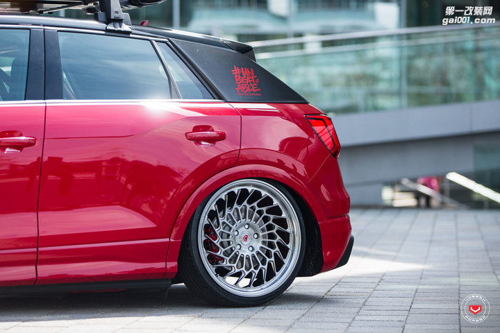 audi-q2-gets-custom-vossen-wheels-and-red-roll-cage_4.jpg
