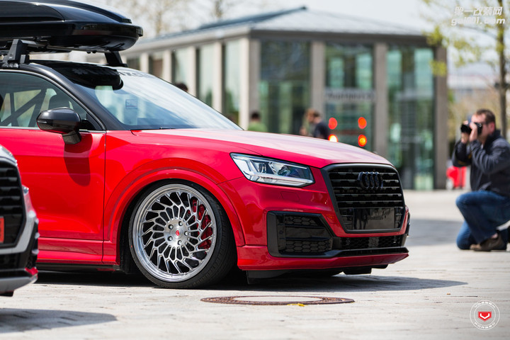audi-q2-gets-custom-vossen-wheels-and-red-roll-cage_7.jpg