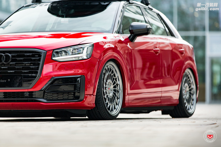 audi-q2-gets-custom-vossen-wheels-and-red-roll-cage_31.jpg