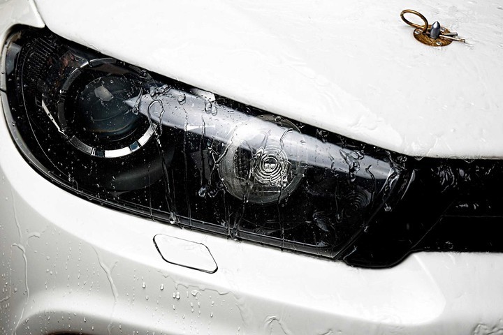 2012-volkswagen-scirocco-headlight.jpg