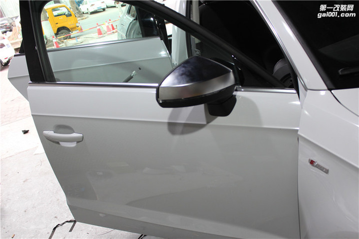 西安鑫朗汽车原车增配改装-奥迪A3升级后视镜自动折叠