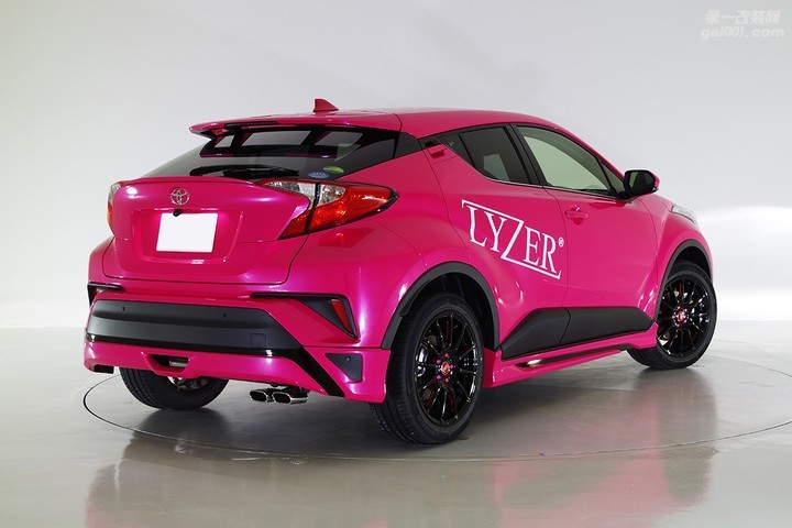 toyota-c-hr-tuned-by-kuhl-racing-one-extensively-modified-crossover_12.jpg