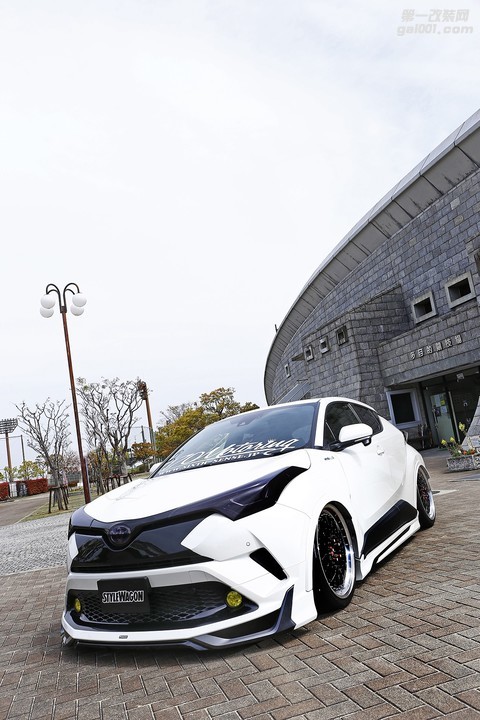 toyota-c-hr-tuned-by-kuhl-racing-one-extensively-modified-crossover_13.jpg