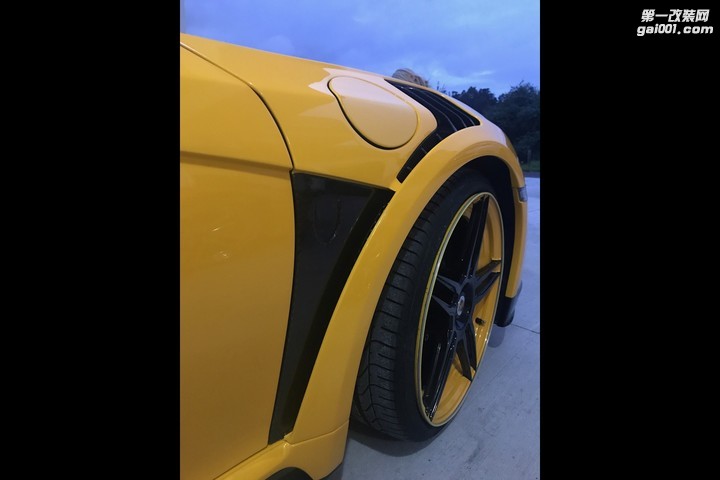 Topcar Carbon改装2017保时捷911涡轮S敞篷车