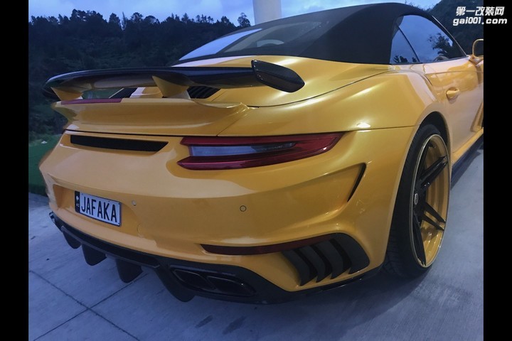 topcar-carbon-2017-porsche-911-turbo-s-cabriolet-is-the-german-bumblebee_23.jpg