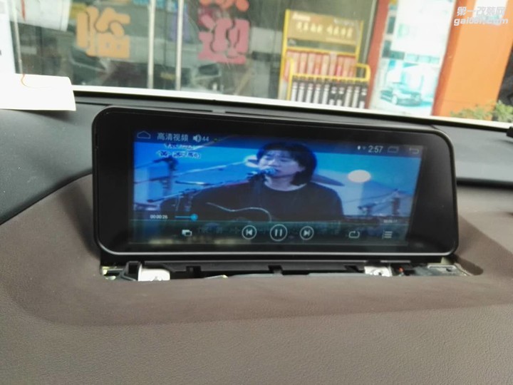 雷克萨斯RX安卓大屏导航 高清倒车影像 播放视频