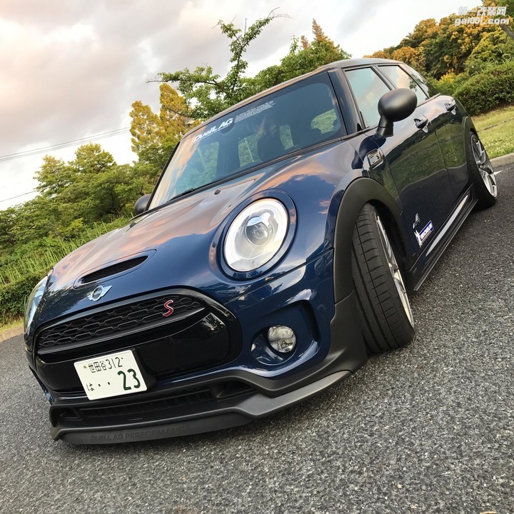 mini-clubman-gets-amg-exhaust-and-body-kit-in-japanese-tuning-project_3.jpg