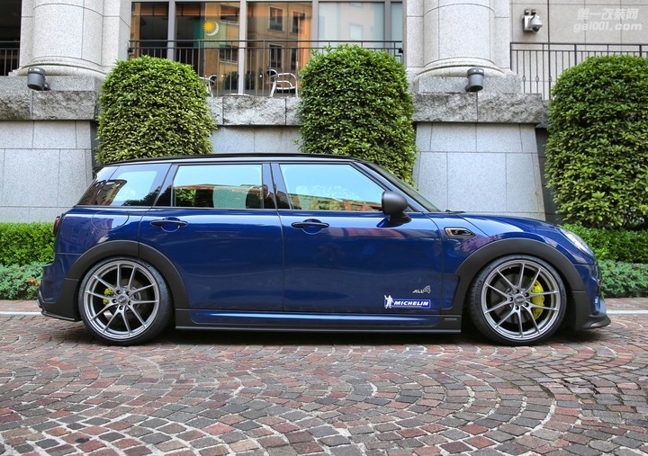 mini-clubman-gets-amg-exhaust-and-body-kit-in-japanese-tuning-project_6.jpg