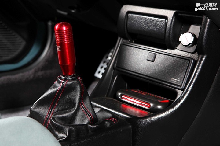 1994-honda-civic-si-mugen-shift-knob.jpg