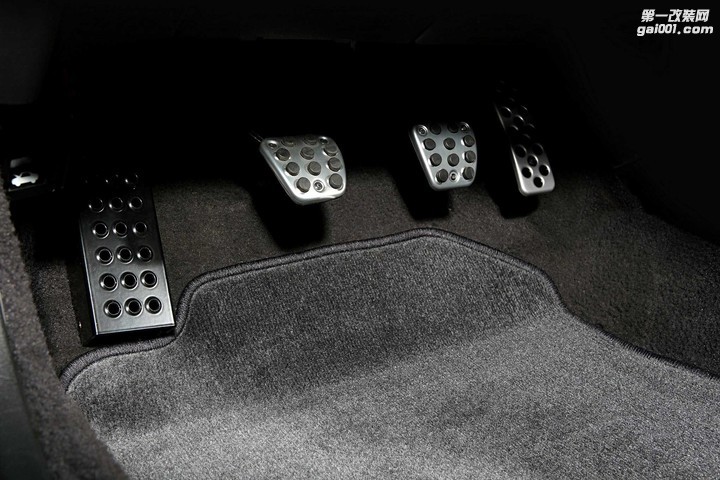 1994-honda-civic-si-type-rx-pedals.jpg