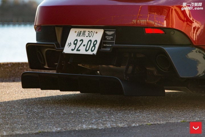 widebody-aston-martin-vantage-roadster-with-gt3-spec-diffuser-happens-in-japan_29.jpg