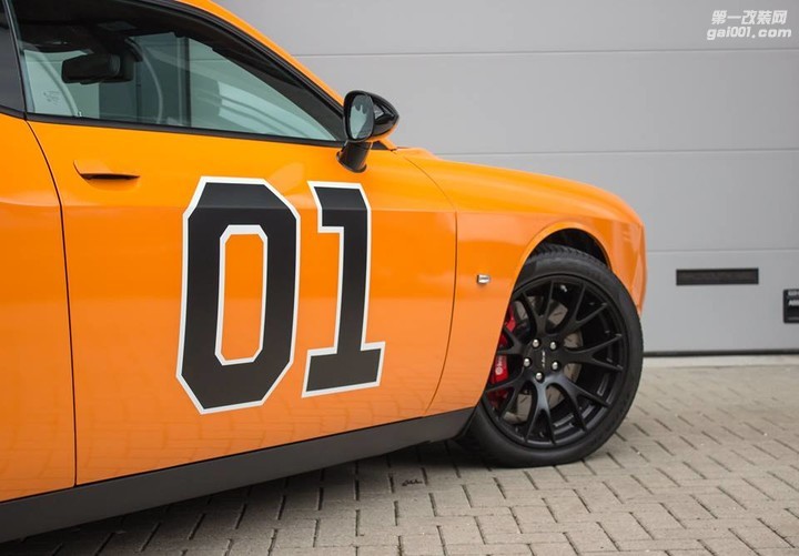 general-lee-dodge-challenger-hellcat-has-fitting-air-horn-in-the-netherlands_3.jpg