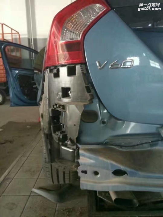 沃尔沃V60安装盲点变道辅助系统
