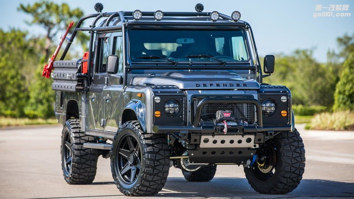 project-viper-is-a-285000-defender-with-an-ls3-built-in-florida_1.jpg