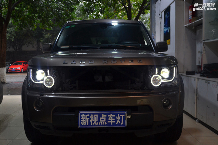 重庆发现神行4原车灯光亮度不够到店升级新科技米石LED大灯