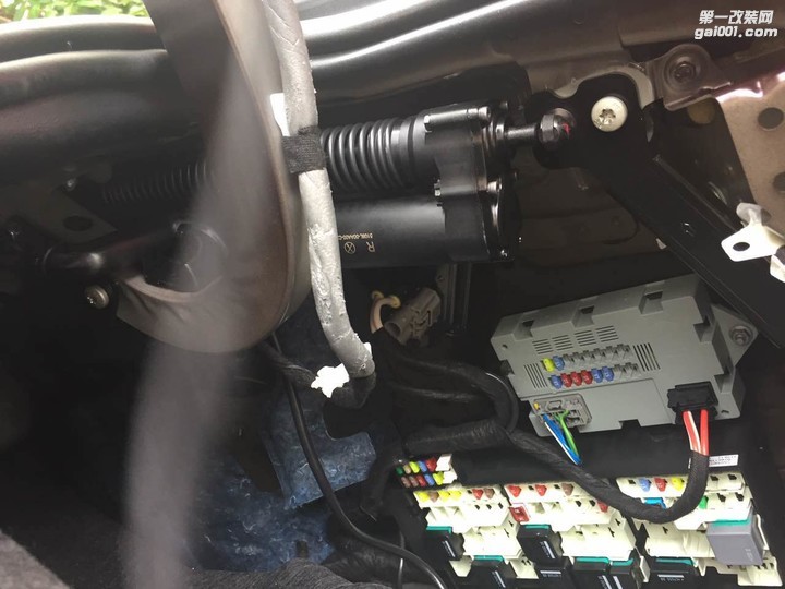 捷豹XFL改装电动尾门后备箱