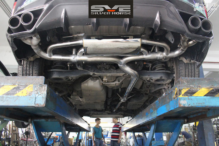 雷克萨斯RX200改装中尾段阀门双边四出排气
