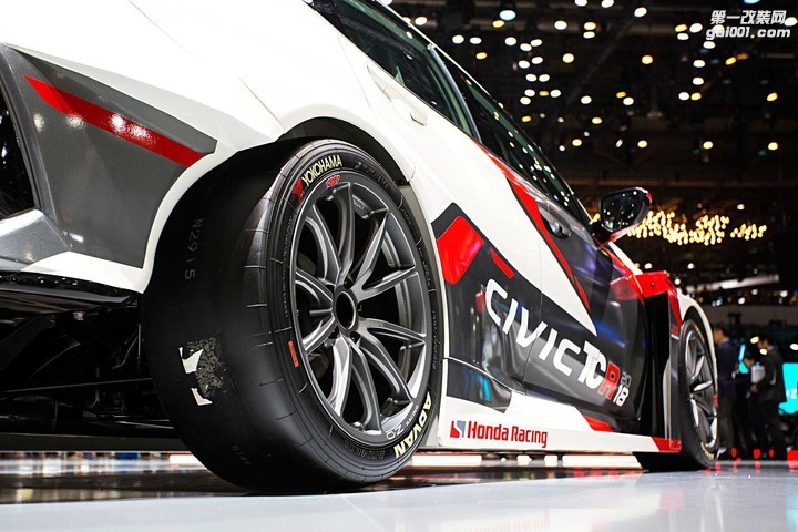 jas-motorsports-civic-type-r-oz-racing-wheel.jpg