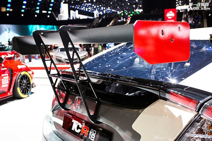 jas-motorsports-civic-type-r-rear-wing.jpg