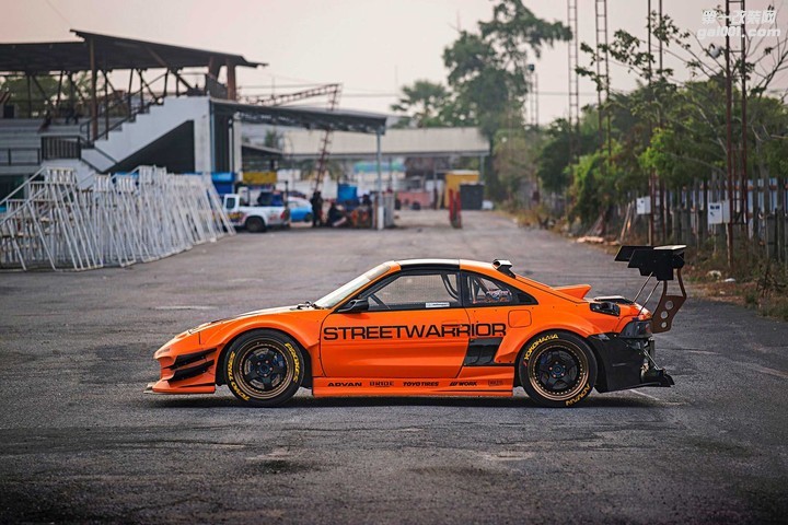 1992-toyota-mr2-garage-unique-streetwarrior-body-kit.jpg