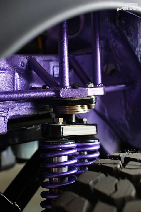 1990-nissan-sunny-shock-tower.jpg