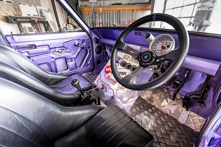 1990-nissan-sunny-steering-wheel.jpg