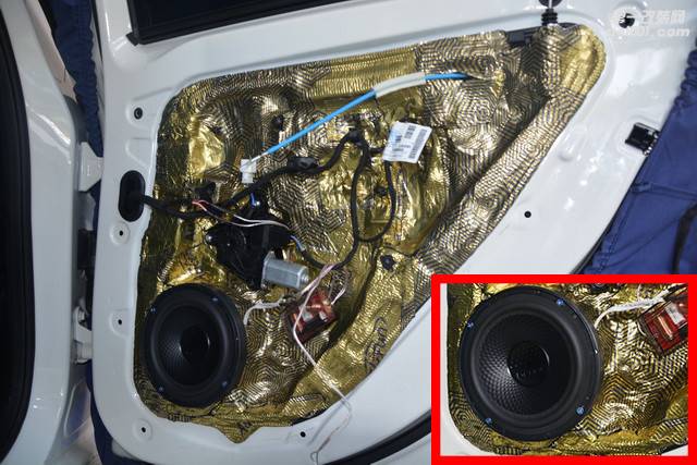 5 巴洛克X1.62中低音喇叭装于后门上.JPG