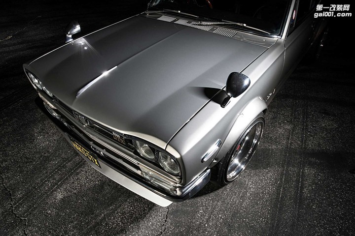 1971-nissan-skyline-2000-gt-x-fender-mirror.jpg