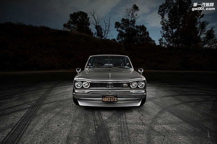 1971-nissan-skyline-2000-gt-x-koito-headlights (1).jpg