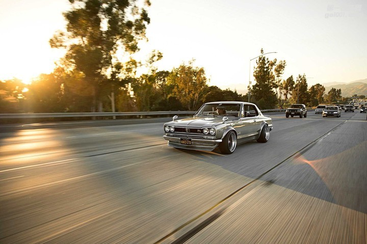 1971-nissan-skyline-2000-gt-x-koito-headlights.jpg