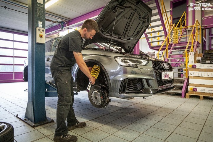 low_Audi_RS3_KW_V3_Fahrwerkeinbau.jpg