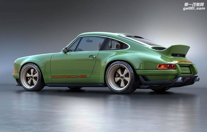 Singer-Design-Porsche-911-Williams-rear-1280x818.jpg