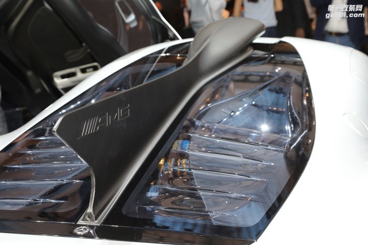 mercedes-amg-project-one-detail-03.jpg