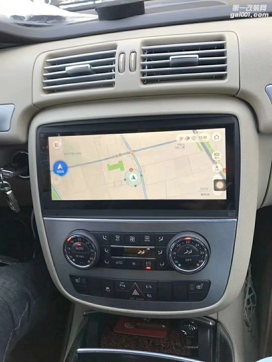 奔驰R级改装10.25寸安卓大屏导航+360全景行车记录仪