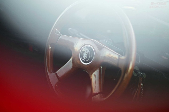 改装小红骑士1981丰田卡罗拉（E70）