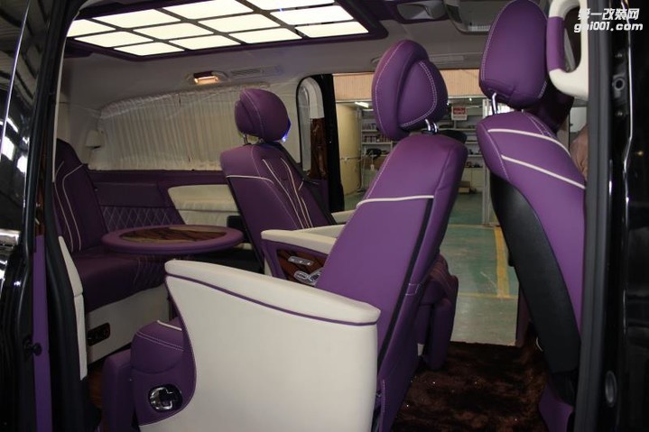 奔驰V250内饰改装，紫色华贵展现