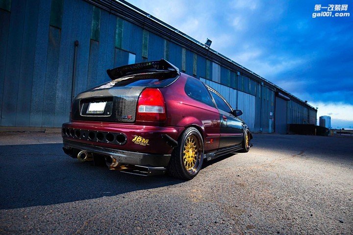 1997-honda-civic-seibon-rear-hatch.jpg