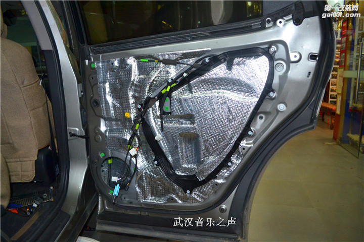 武汉雷克萨斯RX450汽车音响改装德国彩虹喇叭+CTK隔音