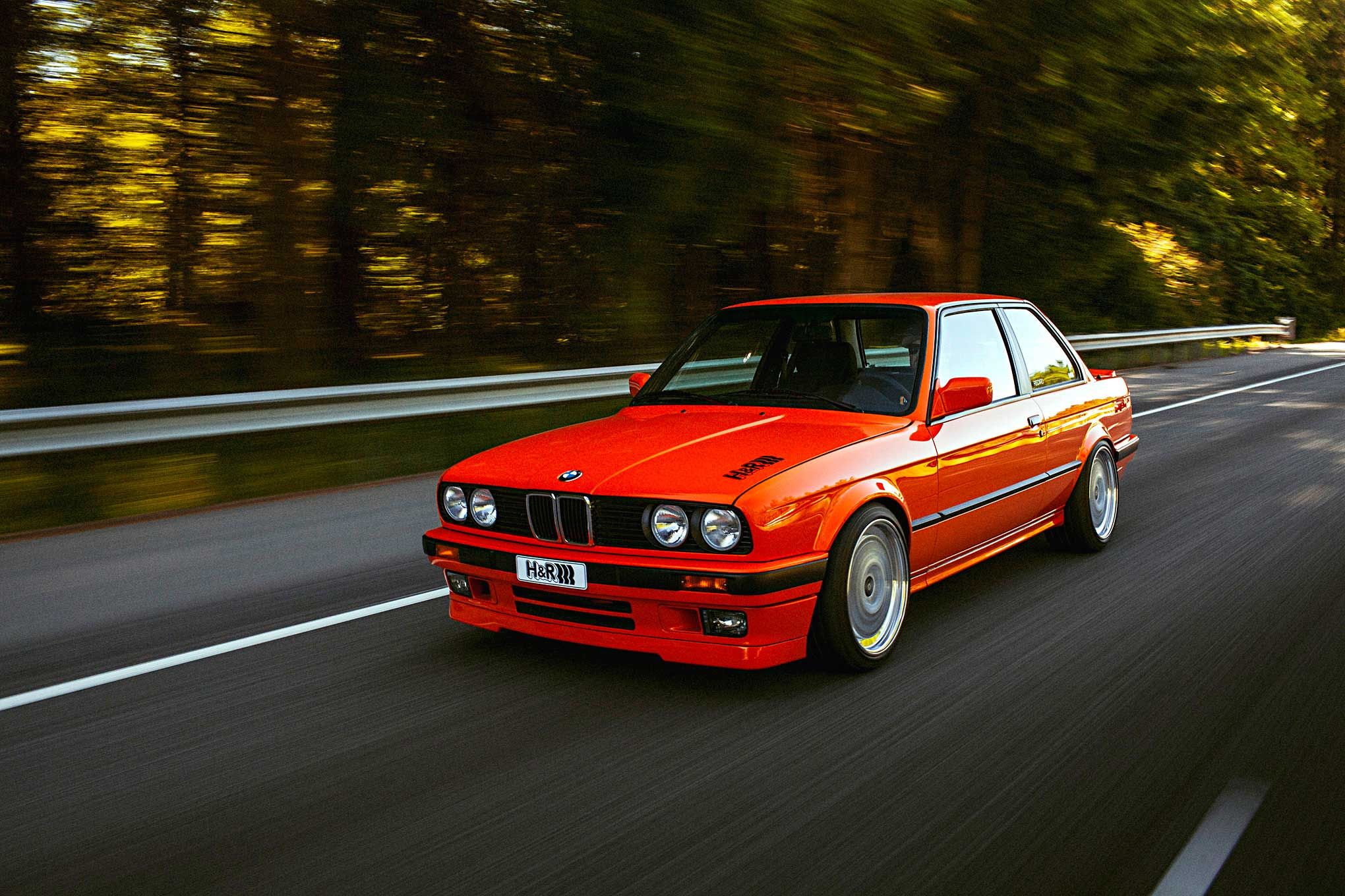 1991-bmw-318is-driver-side-front-view.jpg