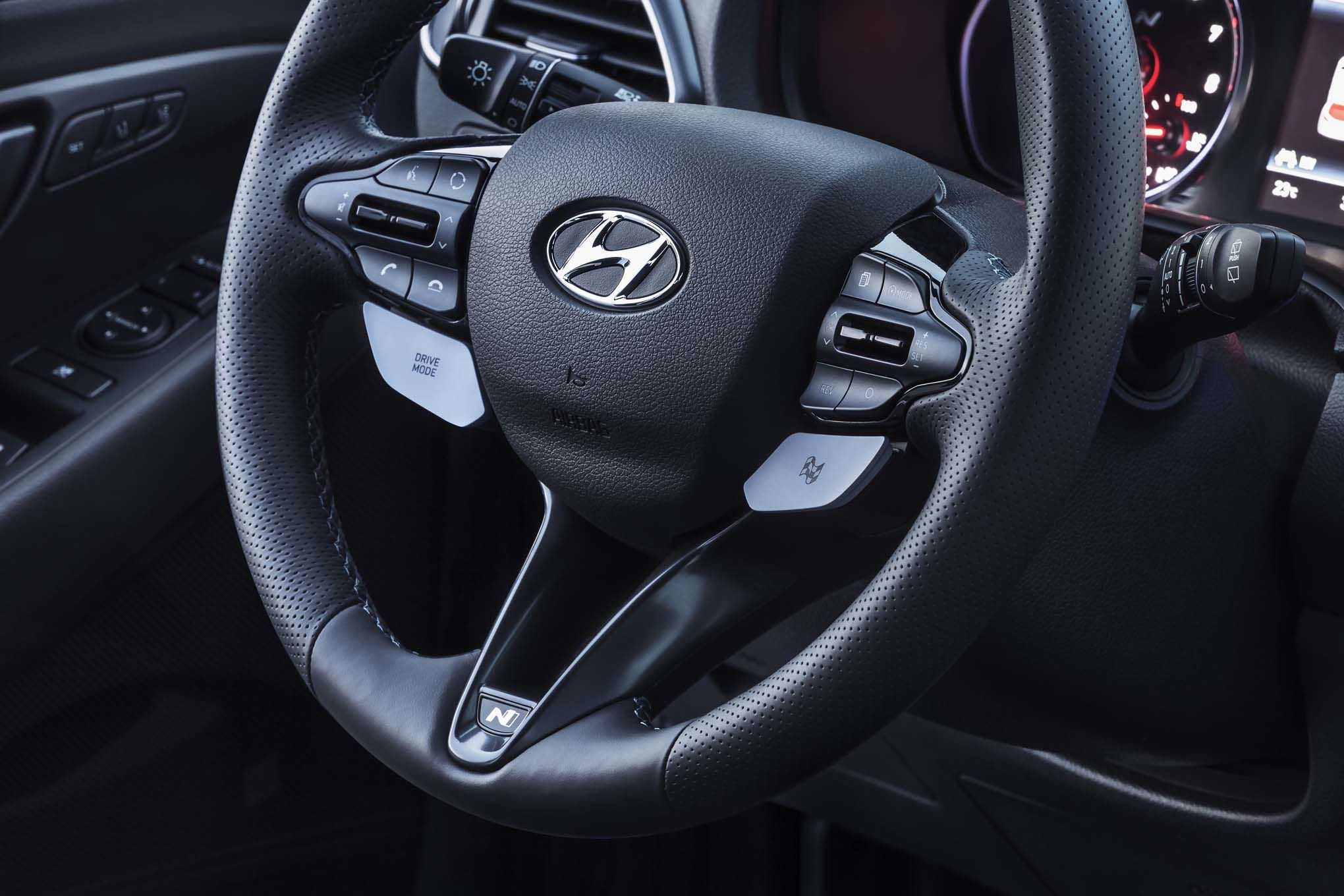 hundai-i30-n-steering-wheel.jpg