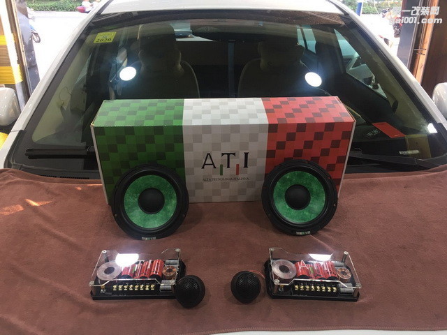3 改装车即将升级的意大利ATI诗歌6.2A两分频套装喇叭.jpg