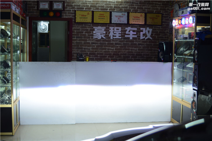 广州本田凌派改装LED大灯多少钱 全LED大灯 豪程车改