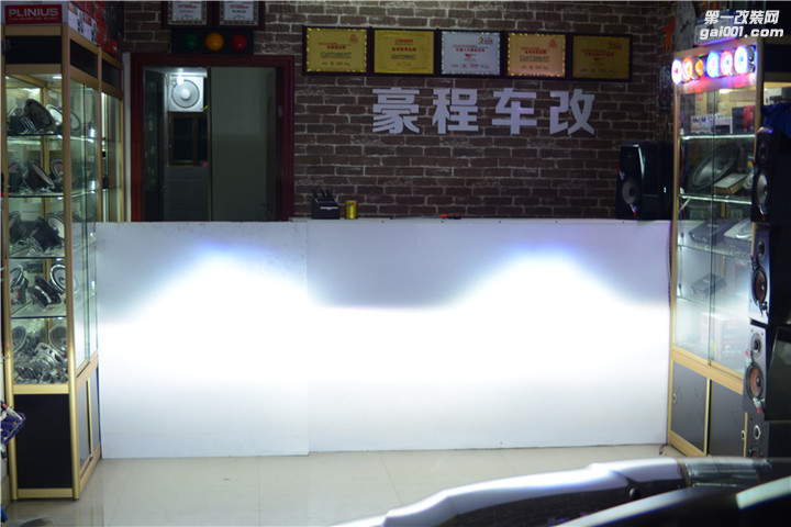 广州本田凌派改装LED大灯多少钱 全LED大灯 豪程车改