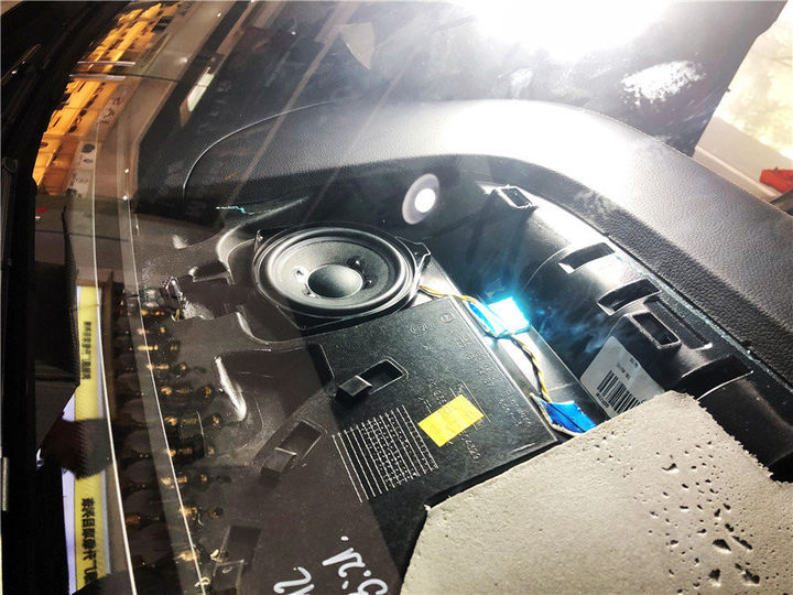 杭州奔驰S320L音响改装柏林之声系统 效果立竿见影