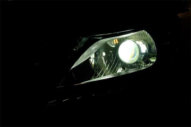 汕头悦心改灯——起亚K2汽车大灯改装海拉五双光透镜