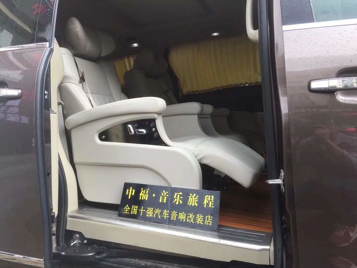 昆明中福别克GL8航空座椅改装