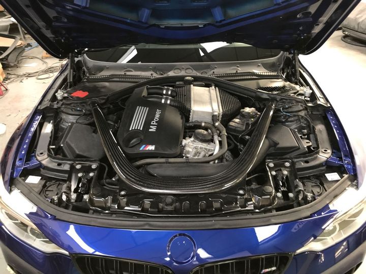 2018-BMW-M3-Touring-wagon-engine.jpg
