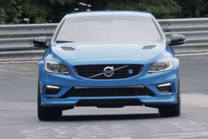 2017-volvo-s60-polestar-nurburgring.jpg